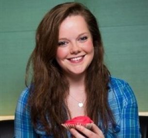 girl with cake