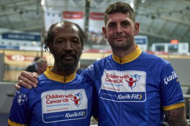 Kwik Fit tour de branch cycling team