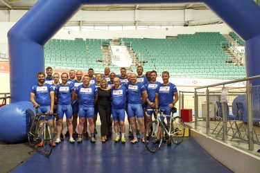 Kwik Fit tour de branch cycling team