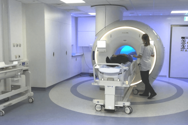 iMRI scanner at University of Nottingham (3)